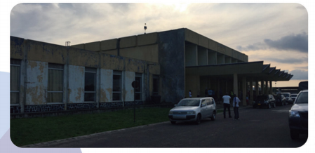 基桑加尼機(jī)場(chǎng)因屋面增加水箱、墻面增加幕墻等建筑物功能提升改造而增加荷載，對(duì)原有建筑質(zhì)量進(jìn)行檢測(cè)鑒定